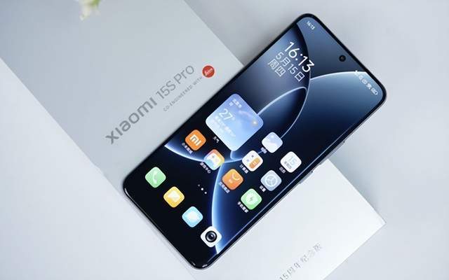 小米15SPro深度使用三天后不吹不黑地说说自己真实使用感受(图2)