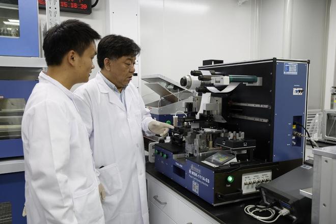 我国锂电池突发大突破！能量密度翻2到3倍今年就能实现量产(图2)