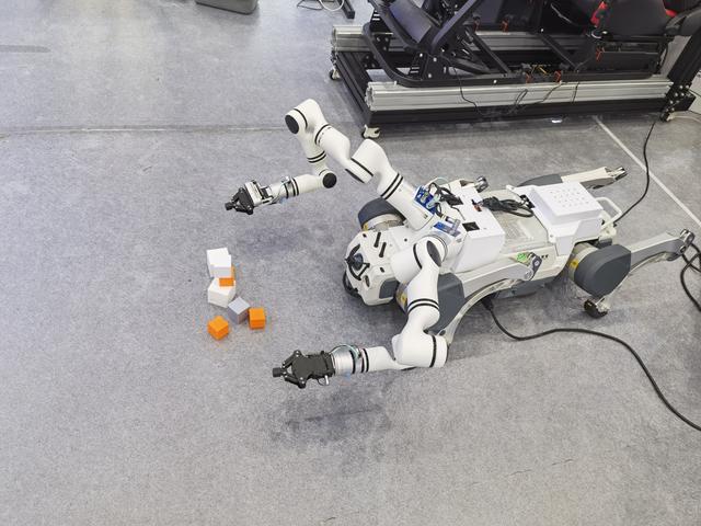 景业智能总经理章逸丰：机器人落地要有应用场景未来将实现定制化(图2)