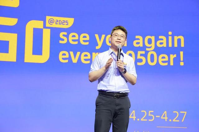 景业智能总经理章逸丰：机器人落地要有应用场景未来将实现定制化