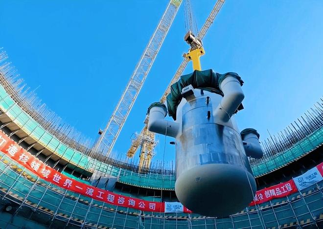 中国14米高核充电宝商用军用皆可行！美国追赶还来得及吗？(图2)