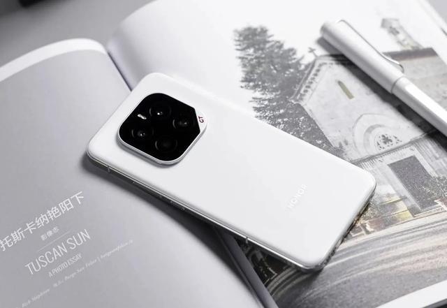 荣耀GT2Pro将于12月16日发布配备10000mAh硅碳电池