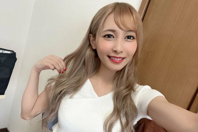 “巨乳小只马”逢见梨花：身高145cm体重38kgH杯百年难遇！(图5)