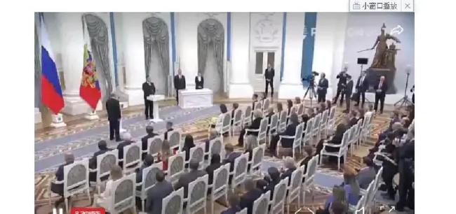 普京为女科学家颁总统奖科学之光点亮未来(图3)