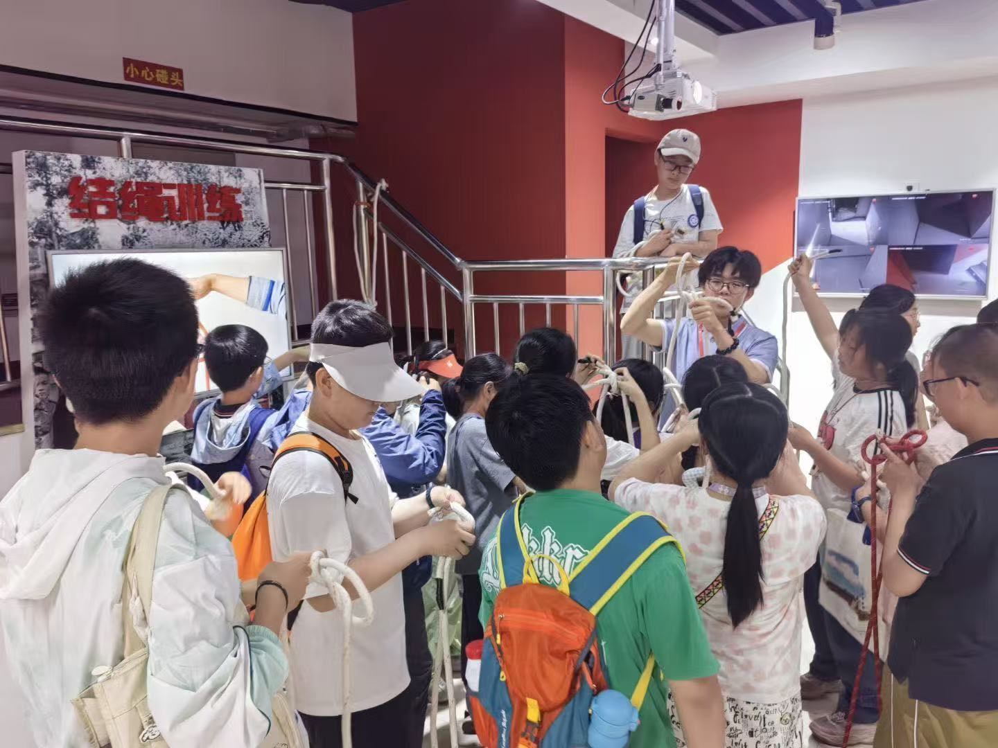 【安徽新闻网】探秘中科大点亮科学梦(图1)
